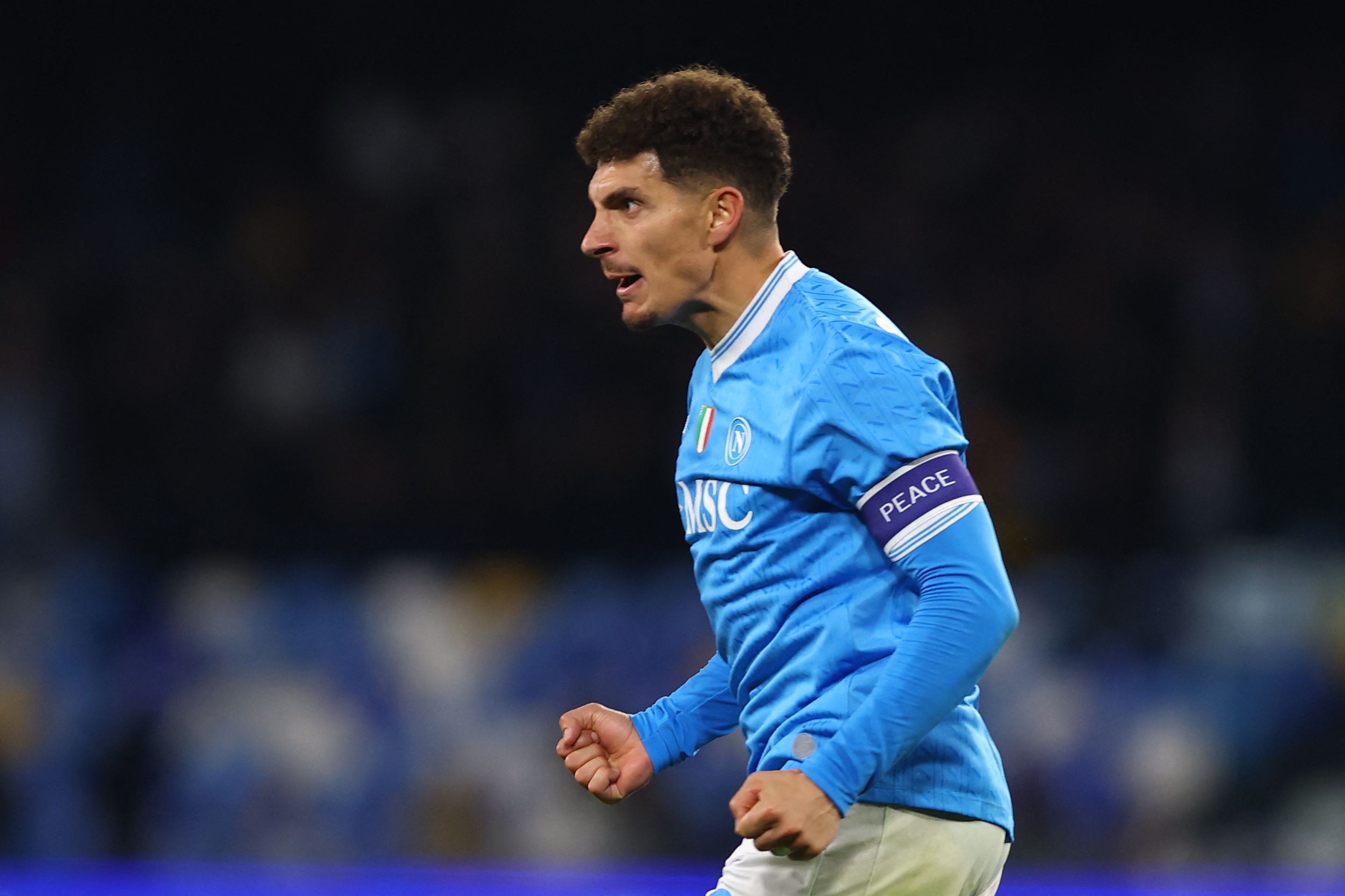 尼文-格洛弗单节carry全场 江西鲸裕主场逆转战胜石家庄翔蓝！